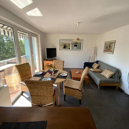 Luminous In Near Strasbourg, Conveniently Located Next To A Tram Stop With Direct Access To Strasbourg Centre * Kehl