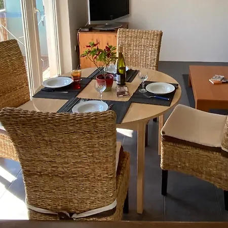 Luminous In Near Strasbourg, Conveniently Located Next To A Tram Stop With Direct Access To Strasbourg Centre Kehl