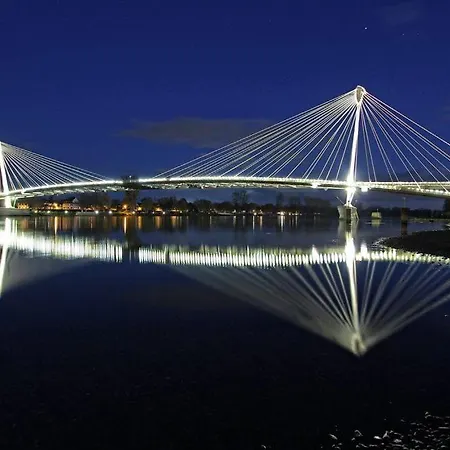 Luminous In Near Strasbourg, Conveniently Located Next To A Tram Stop With Direct Access To Strasbourg Centre *