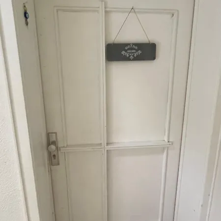 Luminous In Near Strasbourg, Conveniently Located Next To A Tram Stop With Direct Access To Strasbourg Centre Apartment Kehl