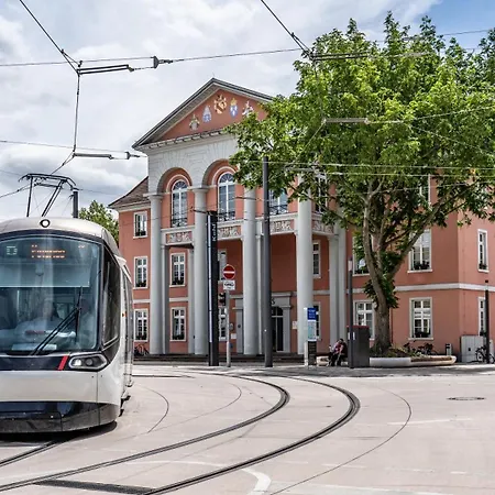 Luminous In Near Strasbourg, Conveniently Located Next To A Tram Stop With Direct Access To Strasbourg Centre