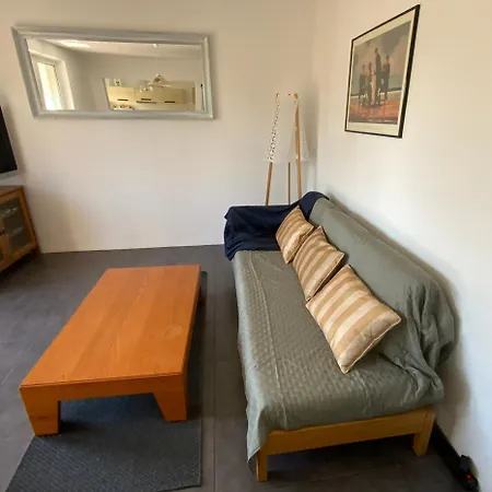 Luminous In Near Strasbourg, Conveniently Located Next To A Tram Stop With Direct Access To Strasbourg Centre *