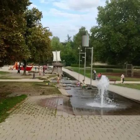 Luminous In Near Strasbourg, Conveniently Located Next To A Tram Stop With Direct Access To Strasbourg Centre Apartment