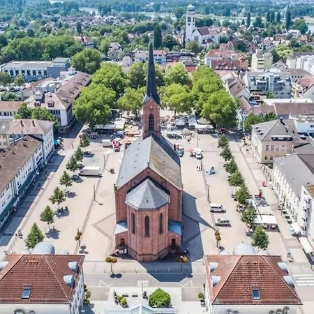 شقة Luminous In Near Strasbourg, Conveniently Located Next To A Tram Stop With Direct Access To Strasbourg Centre